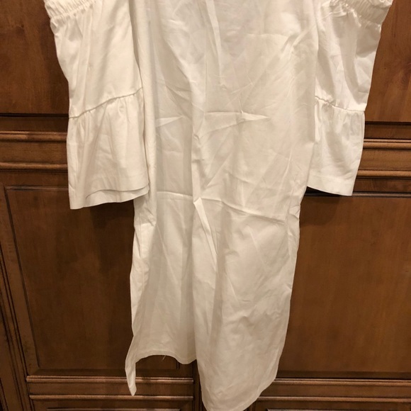 White off the shoulder dress - Picture 2 of 6